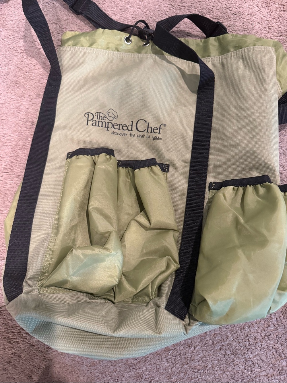 The Pampered Chef Retired Turnabout carry case